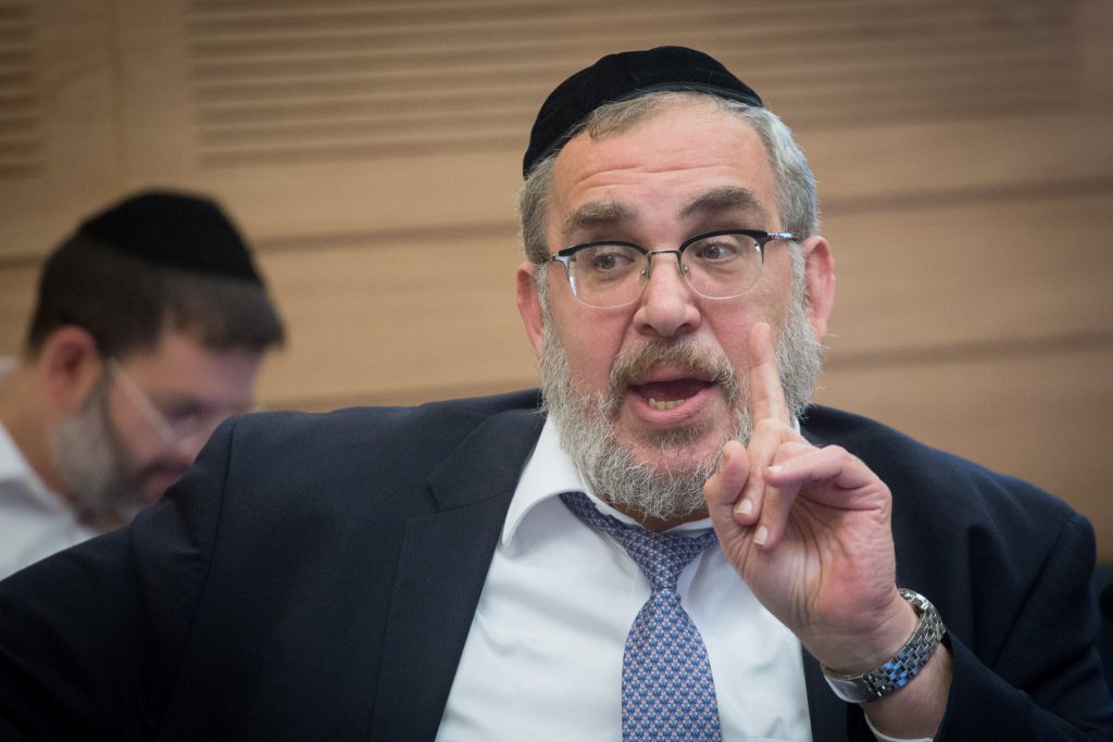 צפו > למה העיתונאים החילונים התאכזבו מחוק משאבות השבת של יעקב אשר ...