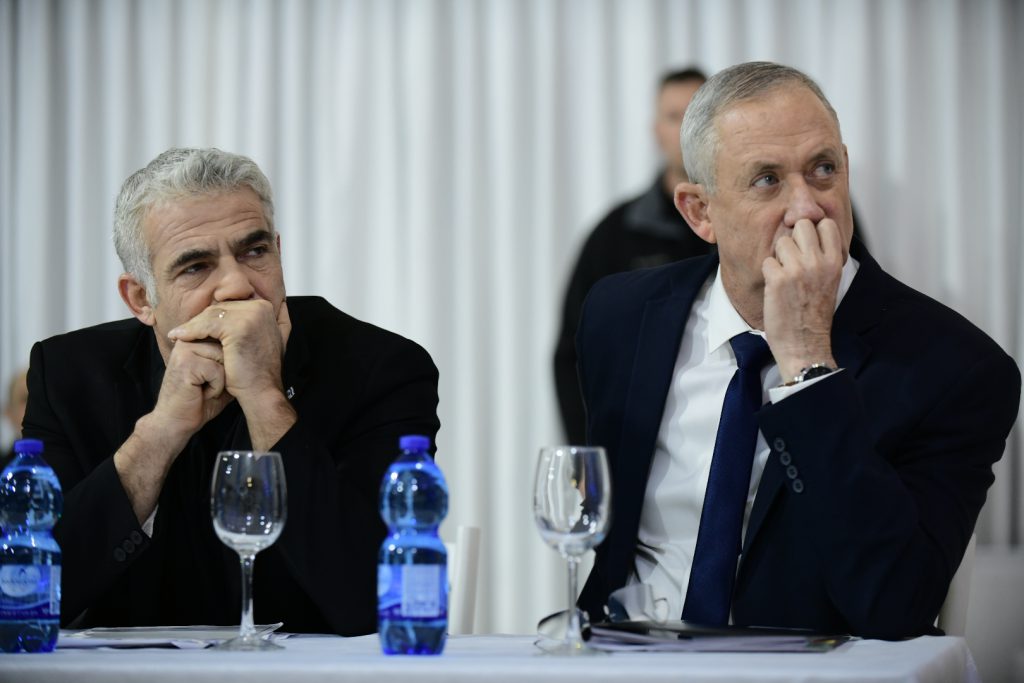 בני גנץ: לא נתפשר על התקציב - נתניהו ולפיד רוצים בחירות בני גנץ: לא נתפשר על התקציב - נתניהו ולפיד רוצים בחירות