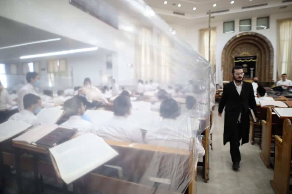 השיעור כללי של הגר"ד לנדא בהיכל ישיבת סלבודקא