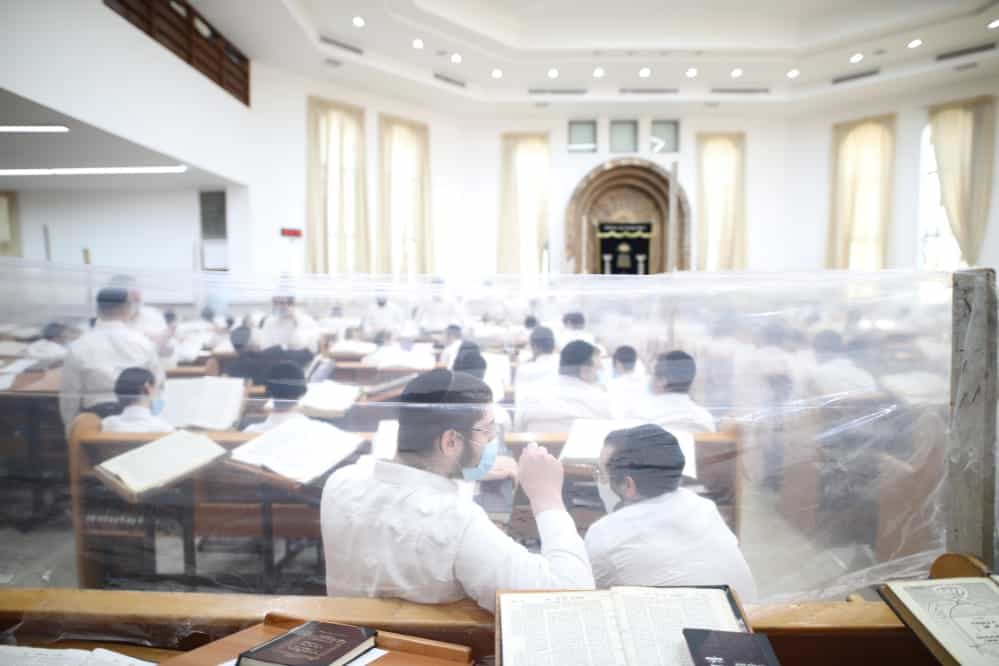 השיעור כללי של הגר"ד לנדא בהיכל ישיבת סלבודקא