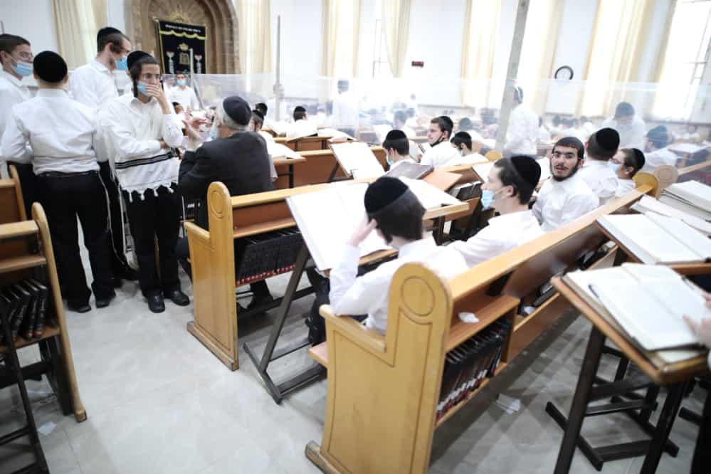 השיעור כללי של הגר"ד לנדא בהיכל ישיבת סלבודקא