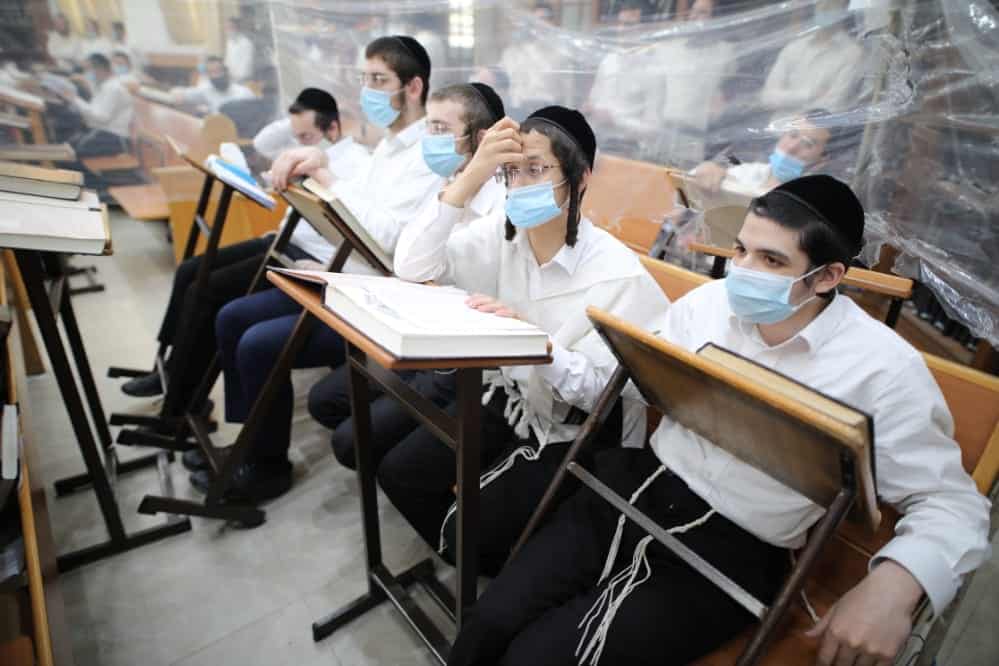 השיעור כללי של הגר"ד לנדא בהיכל ישיבת סלבודקא