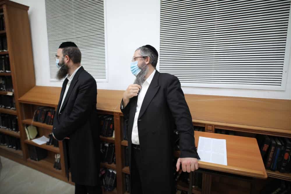 השיעור כללי של הגר"ד לנדא בהיכל ישיבת סלבודקא