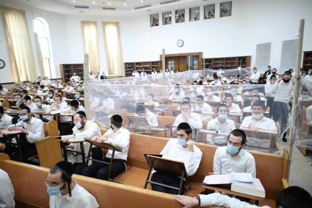 השיעור כללי של הגר"ד לנדא בהיכל ישיבת סלבודקא