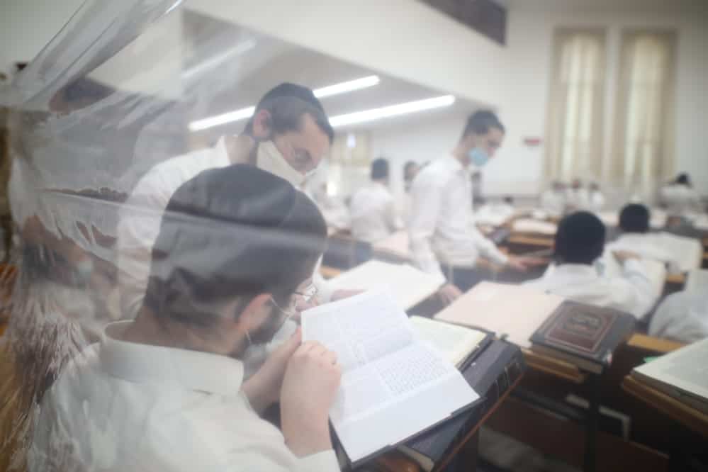 השיעור כללי של הגר"ד לנדא בהיכל ישיבת סלבודקא