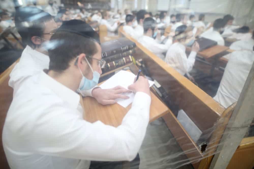 השיעור כללי של הגר"ד לנדא בהיכל ישיבת סלבודקא