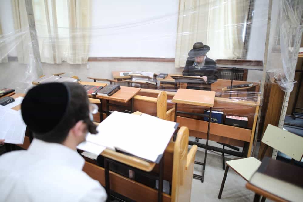 השיעור כללי של הגר"ד לנדא בהיכל ישיבת סלבודקא