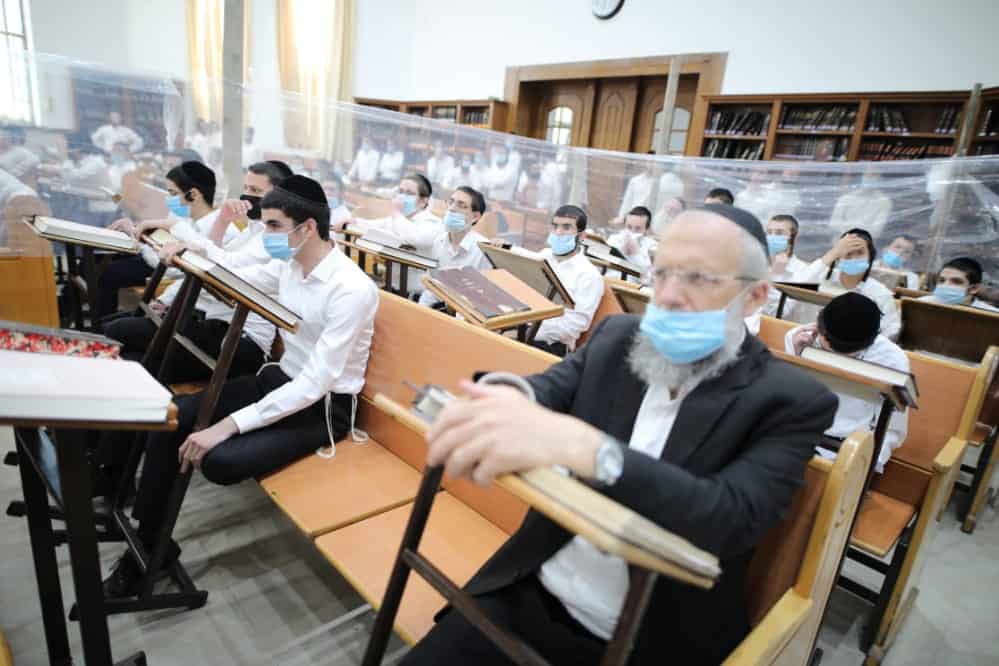 השיעור כללי של הגר"ד לנדא בהיכל ישיבת סלבודקא