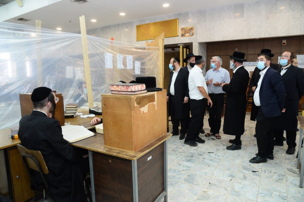 פקחים מטעם בית הדין לעניני קורונה הגיעו לפקח במוסדות