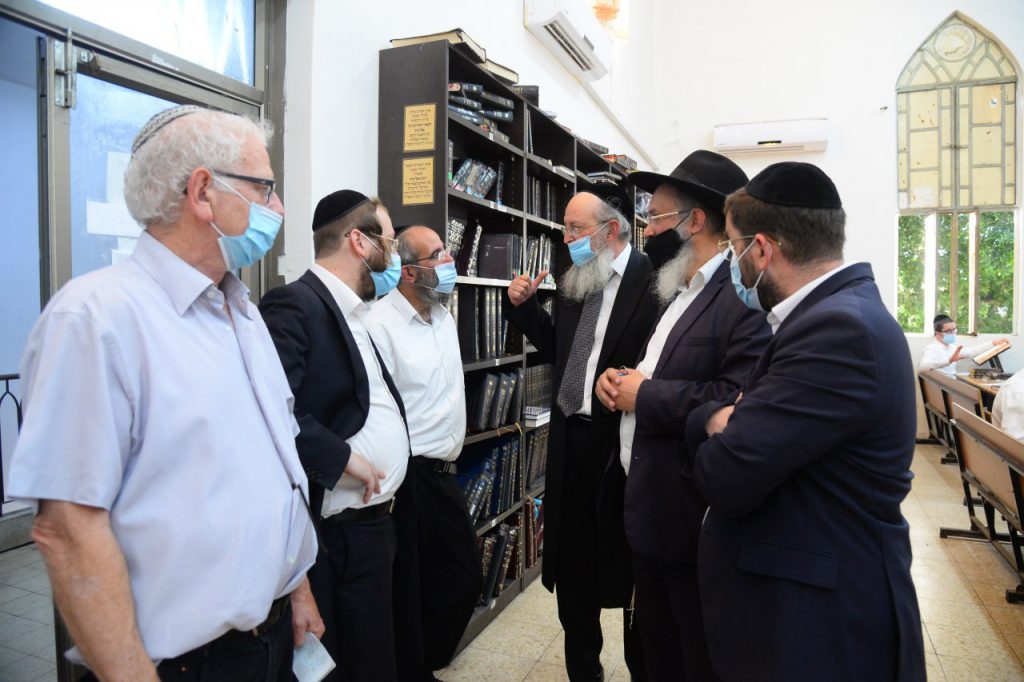 פקחים מטעם בית הדין לעניני קורונה הגיעו לפקח במוסדות