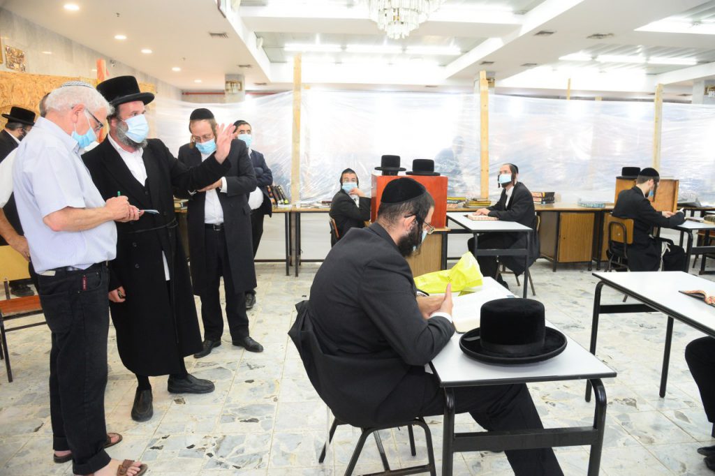 פקחים מטעם בית הדין לעניני קורונה הגיעו לפקח במוסדות