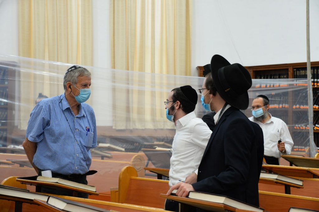צפו בגלריה: במוסדות התורה בבני ברק שומרים על ההנחיות