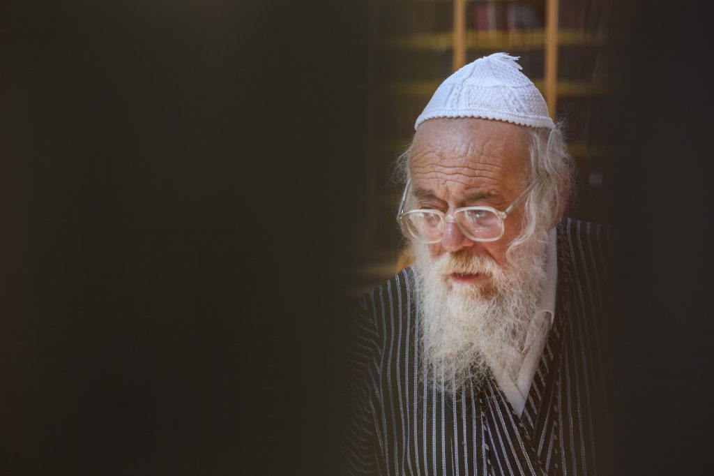 תיעוד: הרבי מתולדות אהרן בברכת כהנים וברית בצפת