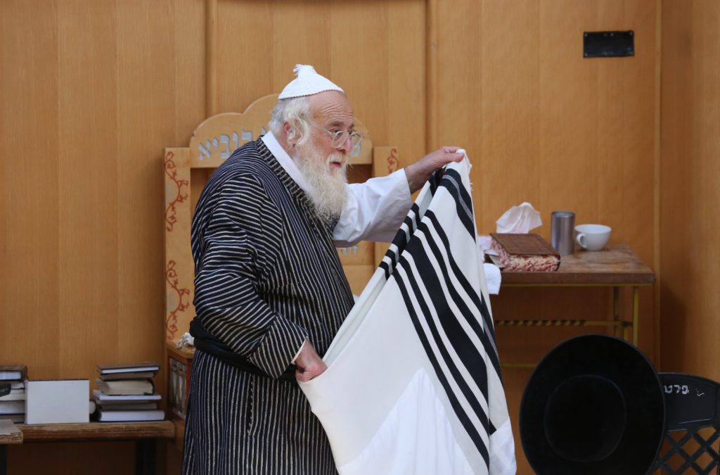 תיעוד: הרבי מתולדות אהרן בברכת כהנים וברית בצפת