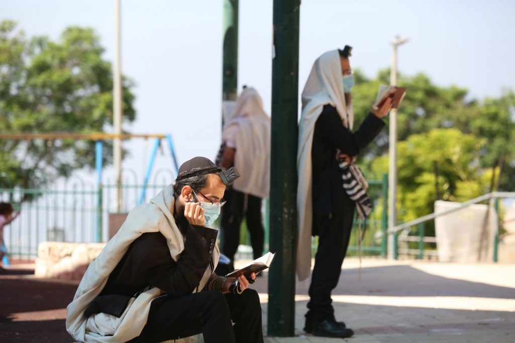 בצפת חזרו למנייני החצרות • צפו בתיעוד מיוחד