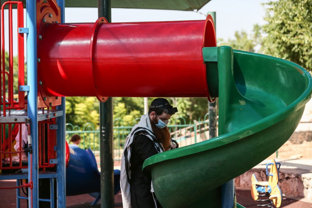בצפת חזרו למנייני החצרות • צפו בתיעוד מיוחד