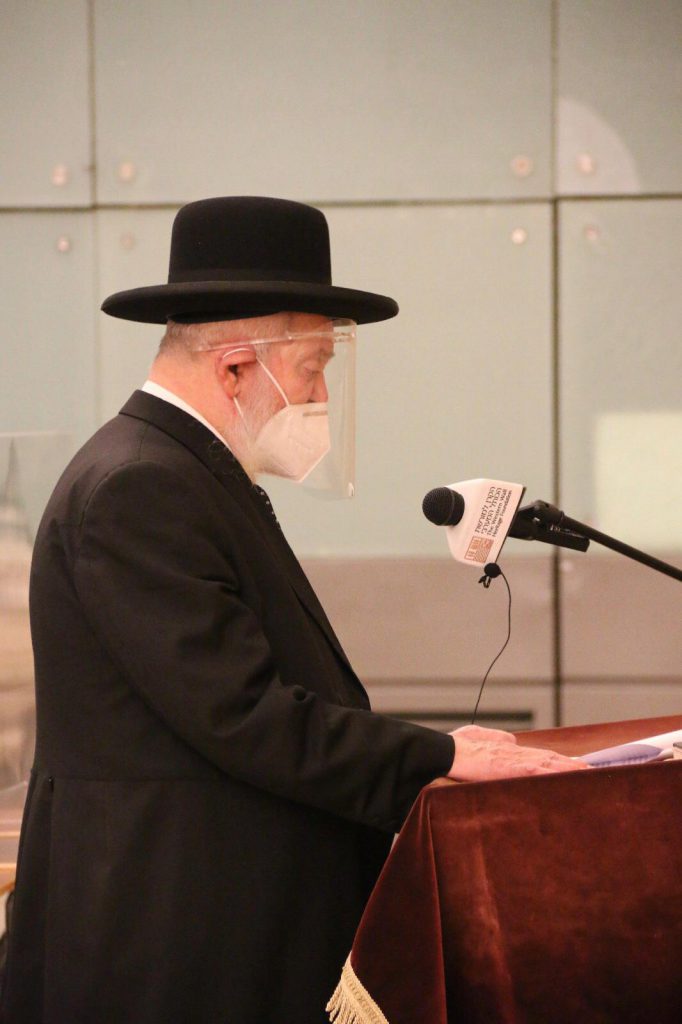 תיעוד: הרבנים הראשיים בעצרת תפילה ברחבת הכותל