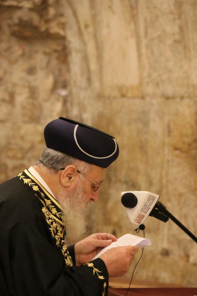 תיעוד: הרבנים הראשיים בעצרת תפילה ברחבת הכותל