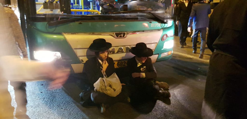 צפו: הקנאים יצאו להפגין שוב הערב