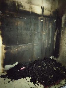 תיעוד: מסגד הוצת הלילה באל בירה; רוססו כתובות בעברית