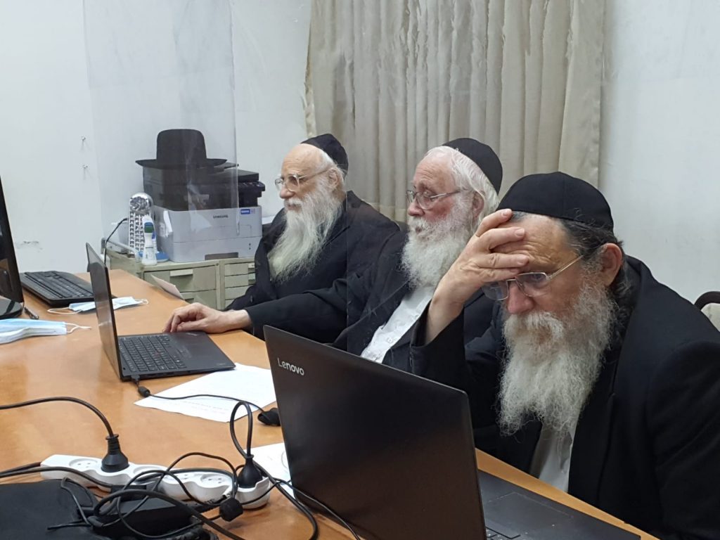 בית הדין לעניני קורונה בבני ברק התכנס לקראת עונת החתונות • צפו