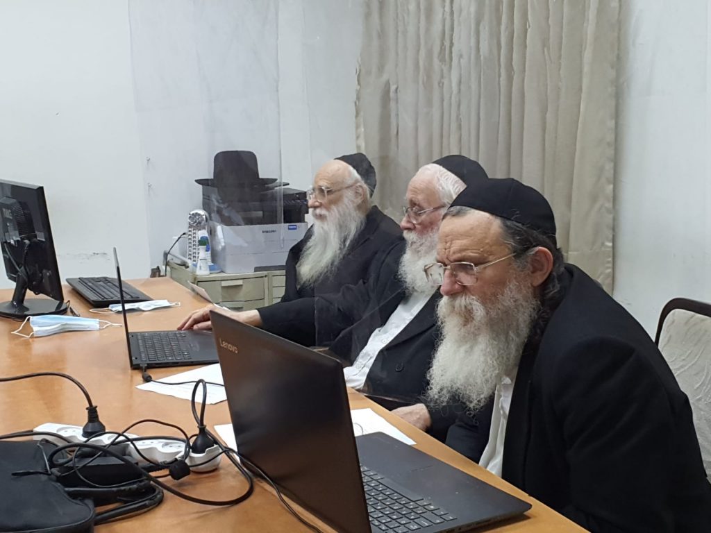 בית הדין לעניני קורונה בבני ברק התכנס לקראת עונת החתונות • צפו