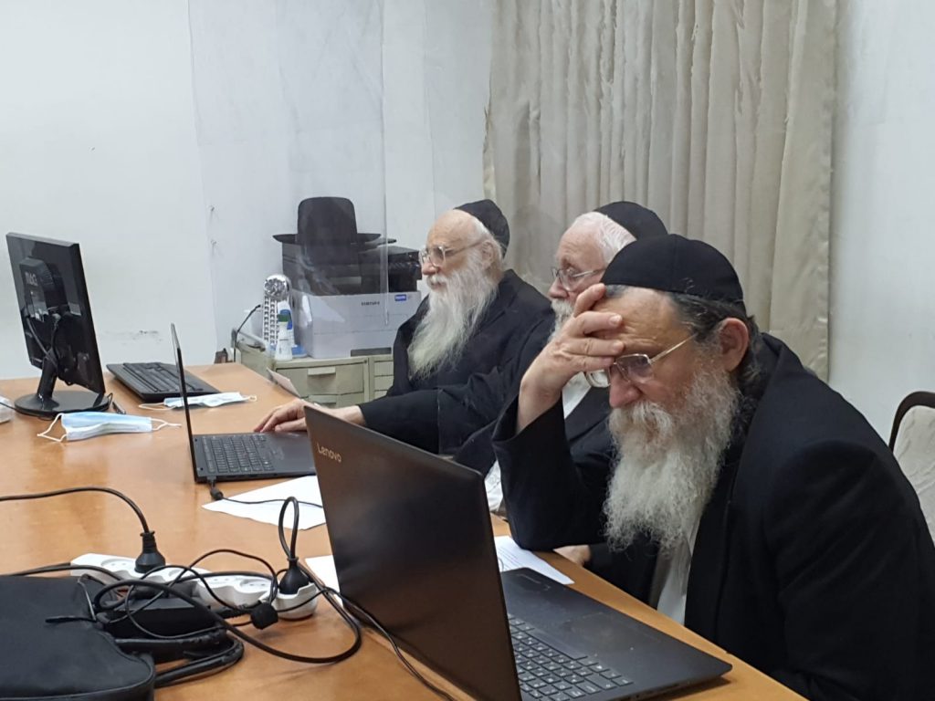 בית הדין לעניני קורונה בבני ברק התכנס לקראת עונת החתונות • צפו