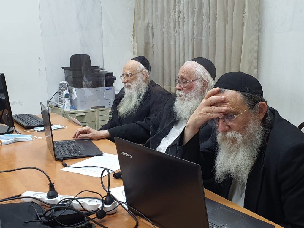 בית הדין לעניני קורונה בבני ברק התכנס לקראת עונת החתונות • צפו