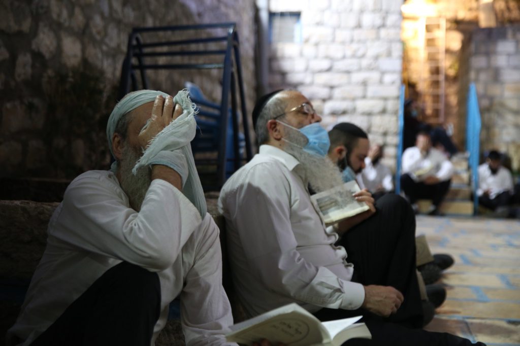 תיעוד: הקינות בבית הכנסת אבוהב בעיר העתיקה