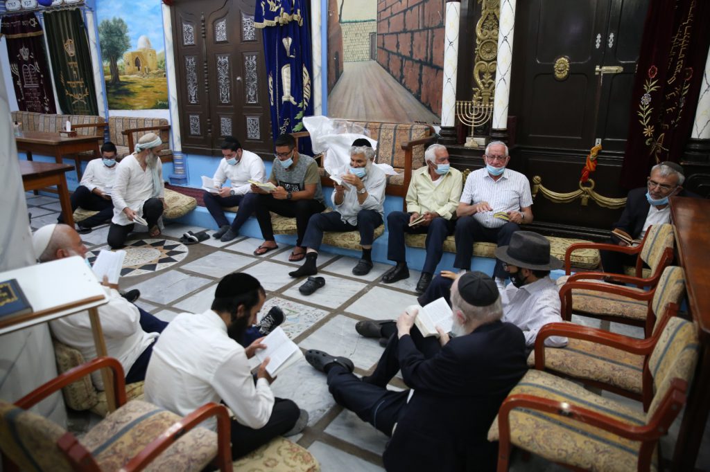 תיעוד: הקינות בבית הכנסת אבוהב בעיר העתיקה