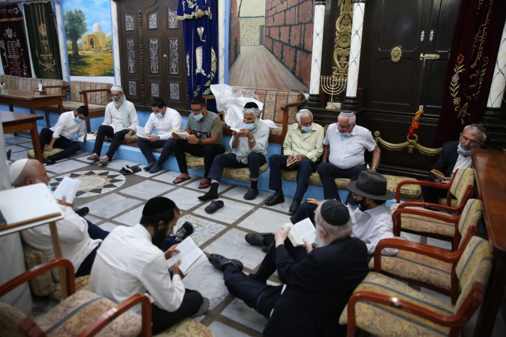 תיעוד: הקינות בבית הכנסת אבוהב בעיר העתיקה