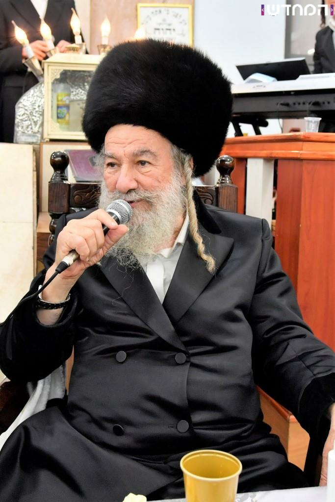 וּמִשֶּׁפַע מִצְוַת תְּפִלִּין שמחת הבר מצווה בחצר הקודש אשלג