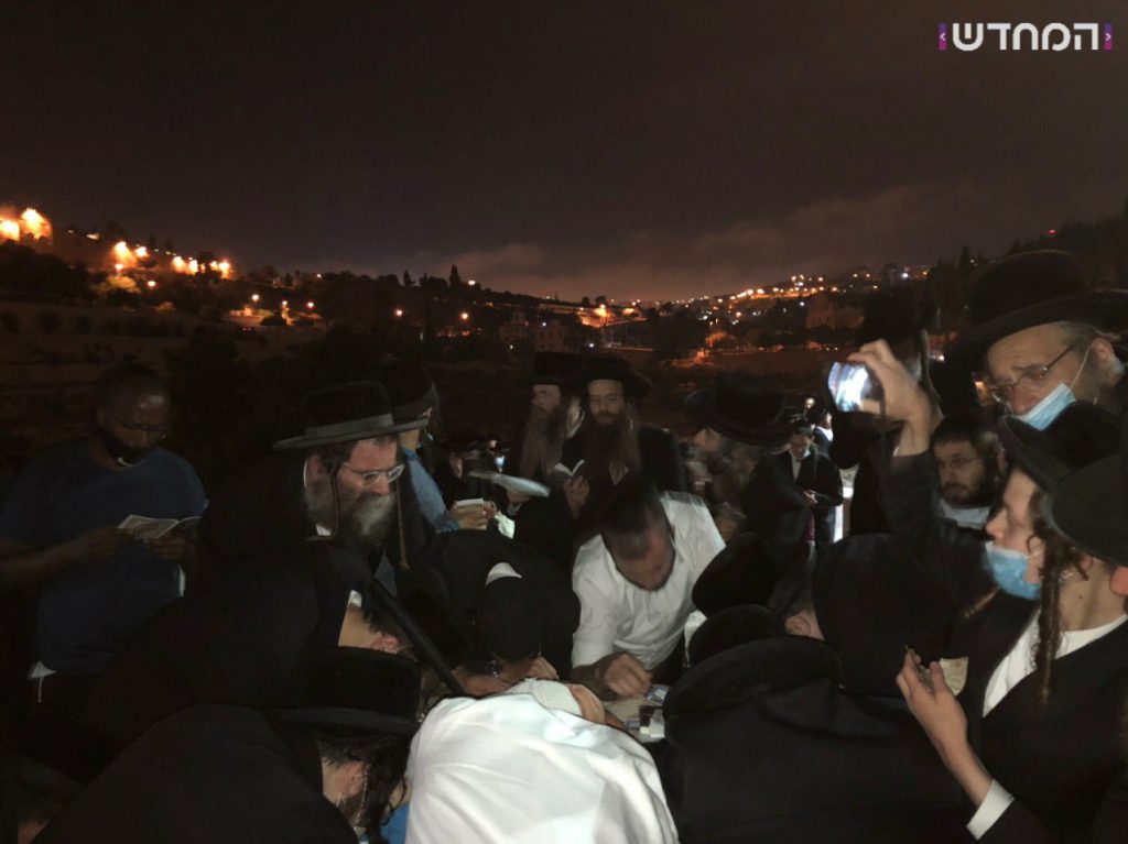 גלריה: הילולת ה'אור החיים' בהר הזיתים •צפו