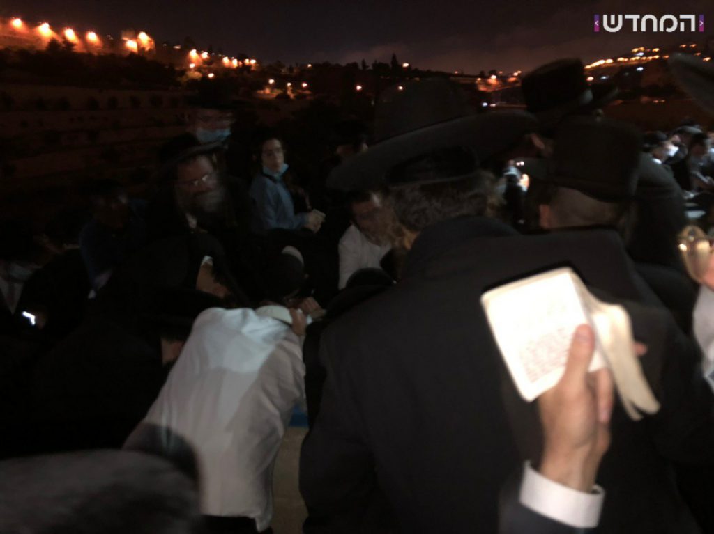 גלריה: הילולת ה'אור החיים' בהר הזיתים •צפו