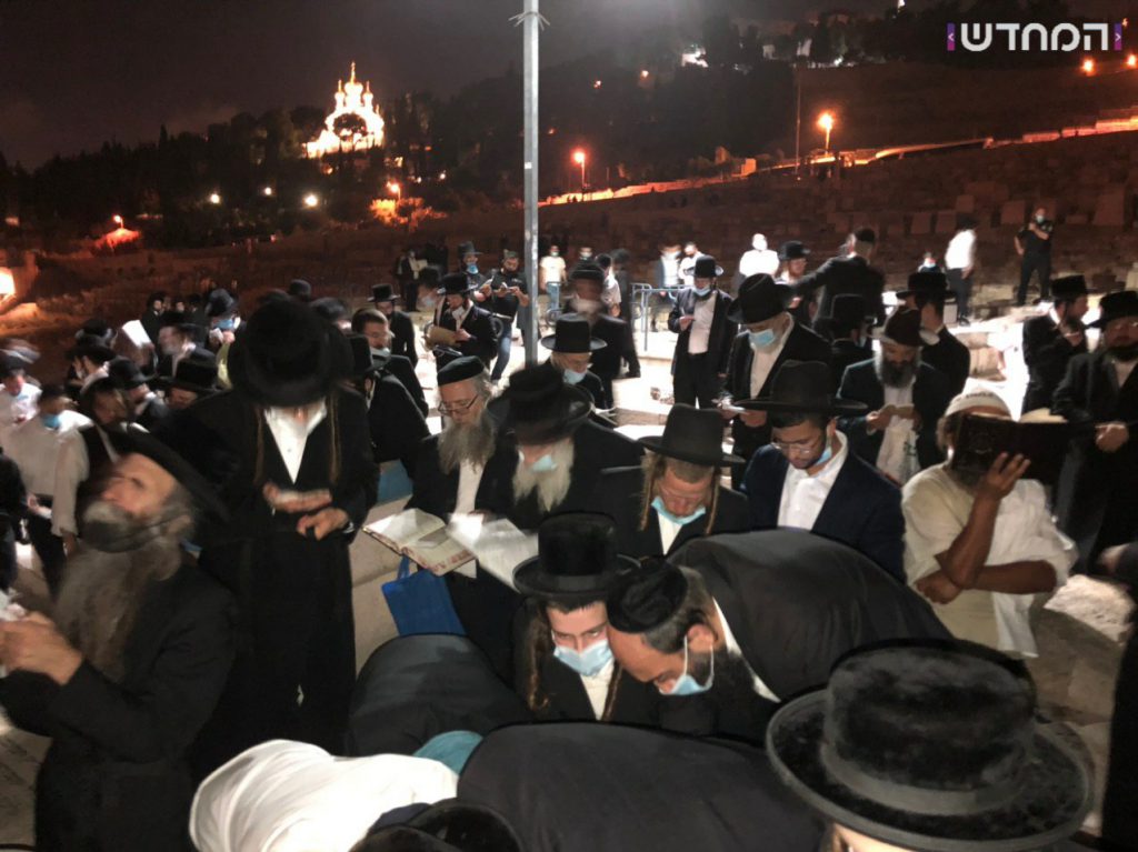 גלריה: הילולת ה'אור החיים' בהר הזיתים •צפו