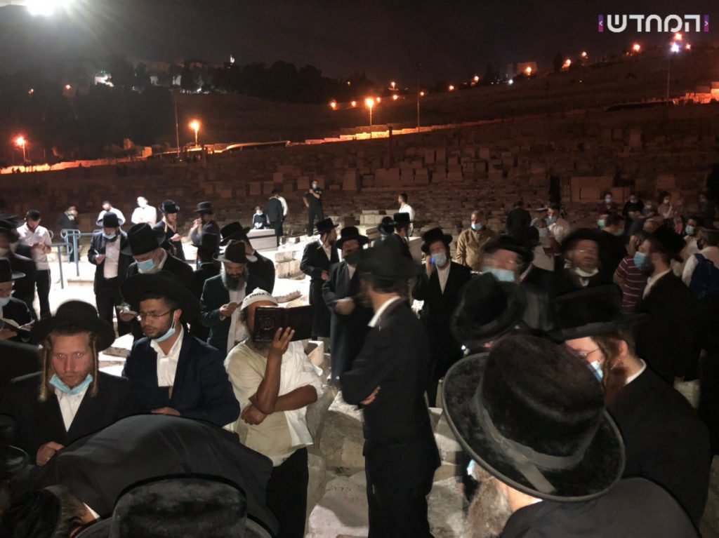 גלריה: הילולת ה'אור החיים' בהר הזיתים •צפו