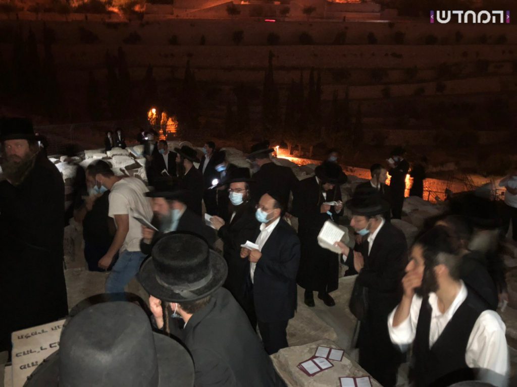 גלריה: הילולת ה'אור החיים' בהר הזיתים •צפו