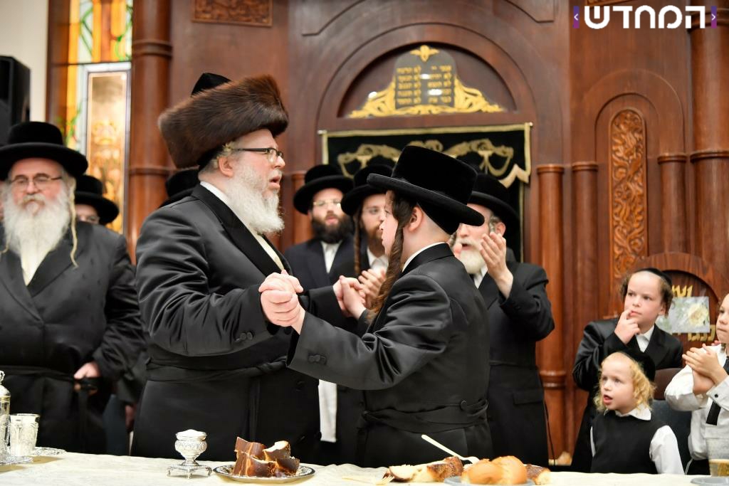 בן שלוש-עשרה למצוות: שמחת הבר מצוה לנכד האדמו"ר מבוהוש