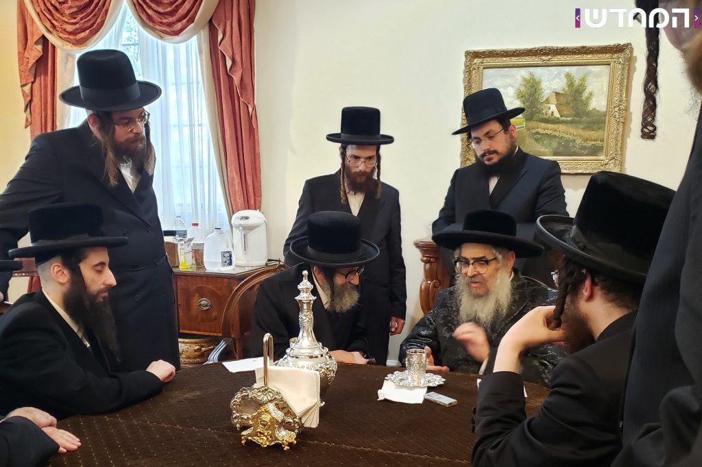 הרבי מסקולען בביקור בקרית יואל • גלריה