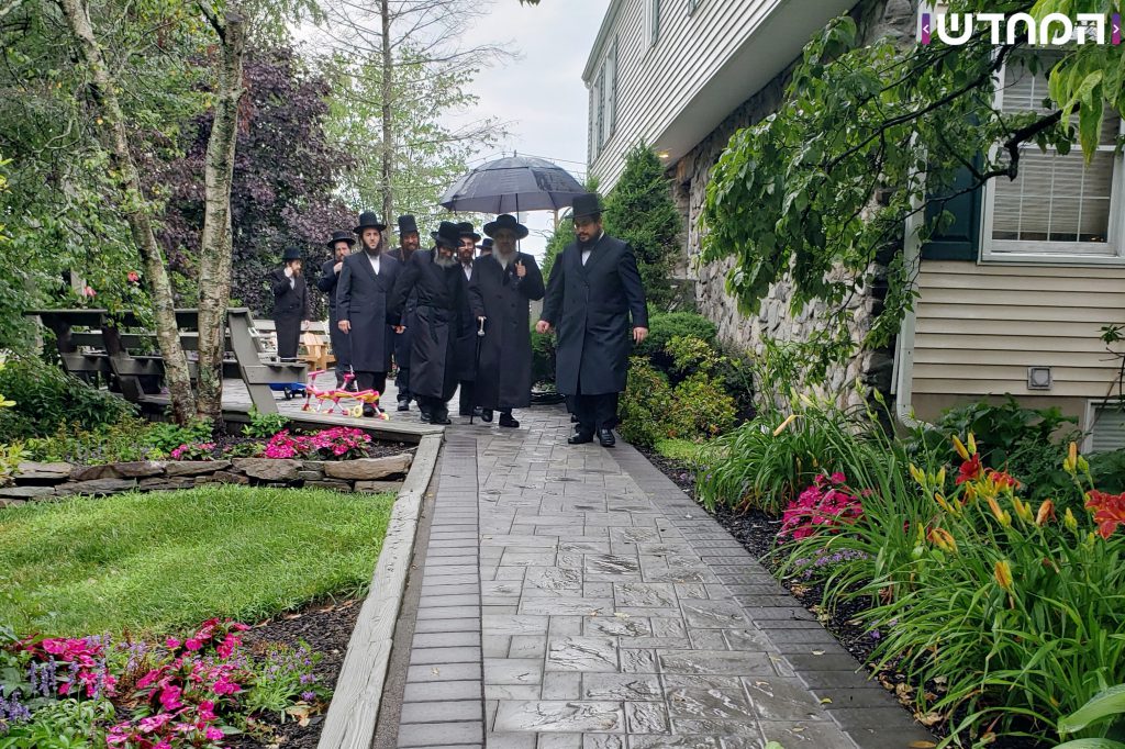 הרבי מסקולען בביקור בקרית יואל • גלריה