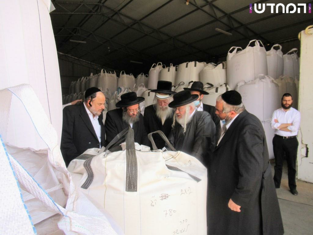 דייני העדה החרדית יצאו להפריש תרומות ומעשות • גלריה