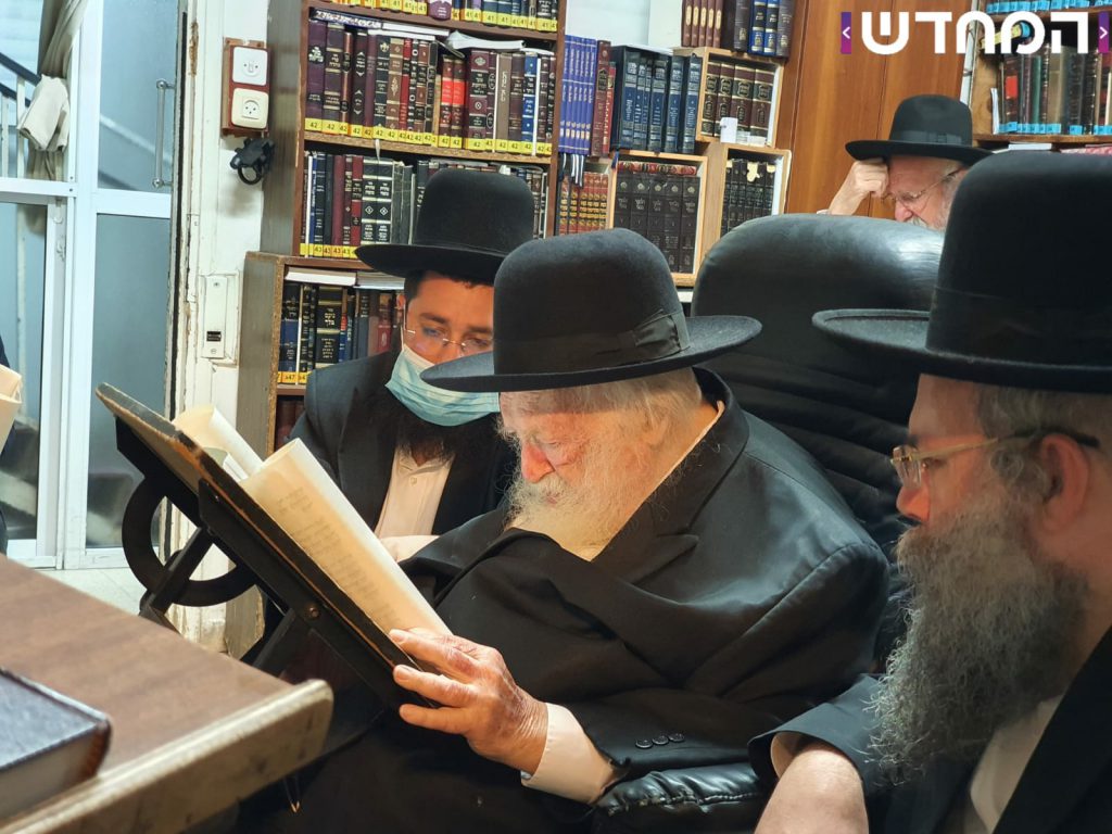 דַּרְכֵי צִיּוֹן אֲבֵלוֹת, מִבְּלִי בָּאֵי מוֹעֵד • שר התורה במגילת איכה דַּרְכֵי צִיּוֹן אֲבֵלוֹת, מִבְּלִי בָּאֵי מוֹעֵד • שר התורה במגילת איכה