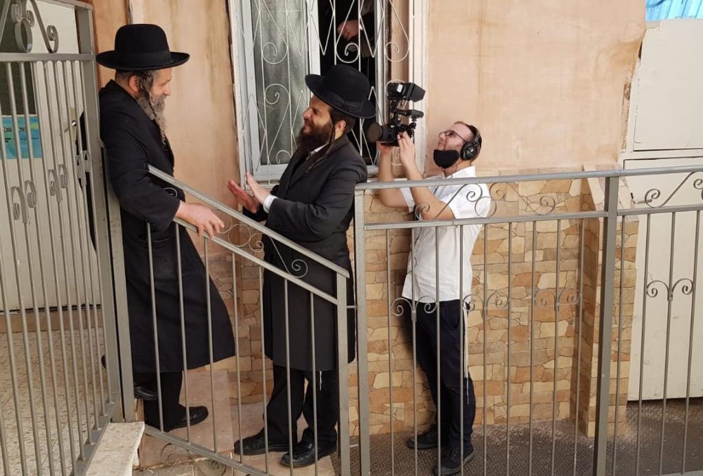 "האיש, הרדיו והמוזיקה" - דוד קליגר בראיון מרתק לרגל עשור ברדיו "האיש, הרדיו והמוזיקה" - דוד קליגר בראיון מרתק לרגל עשור ברדיו