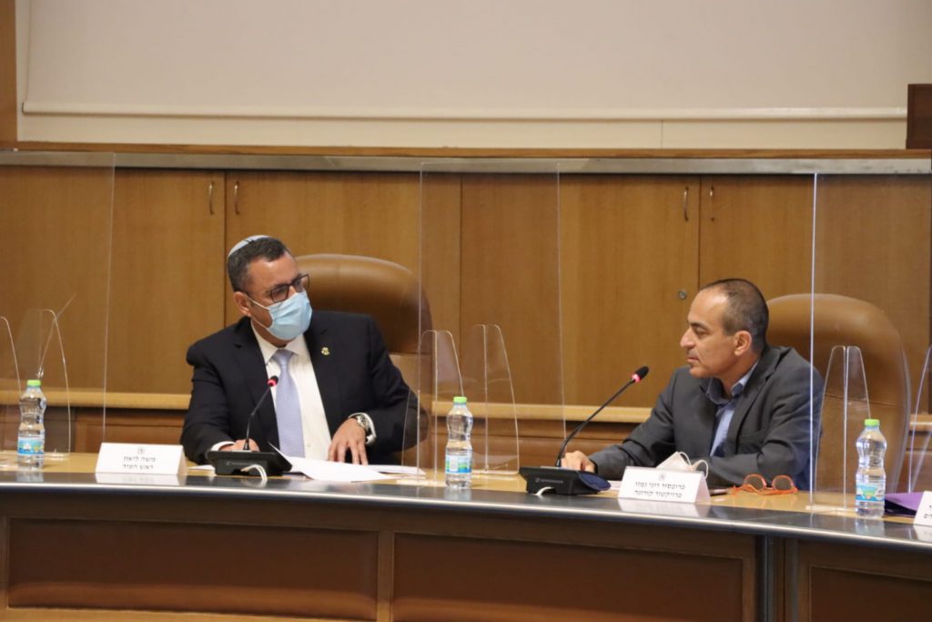 פרויקטור הקורונה: "ירושלים עושה עבודה מצויינת, כל עיר אחרת הייתה ננעלת"