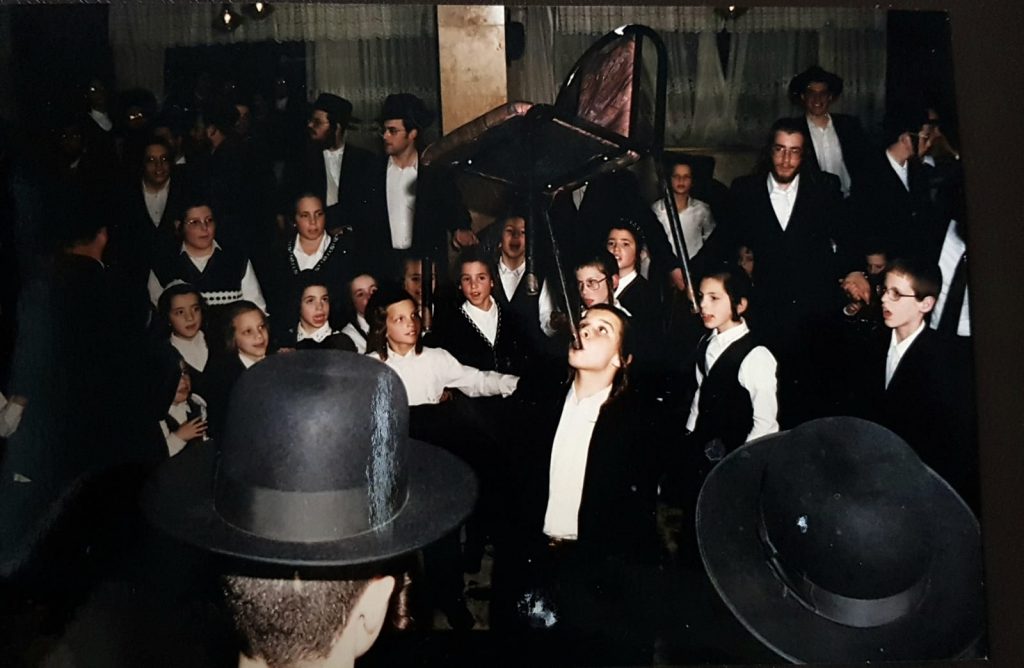 "האיש, הרדיו והמוזיקה" - דוד קליגר בראיון מרתק לרגל עשור ברדיו "האיש, הרדיו והמוזיקה" - דוד קליגר בראיון מרתק לרגל עשור ברדיו