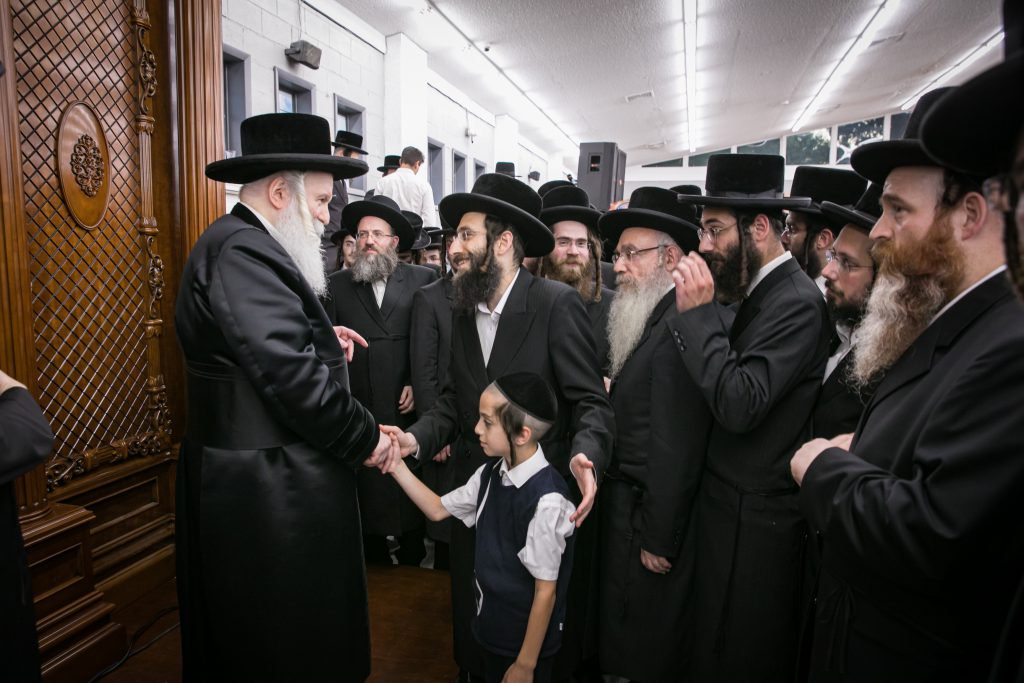 תיעוד: הכנסת ספר תורה למחנה מתיבתא באבוב