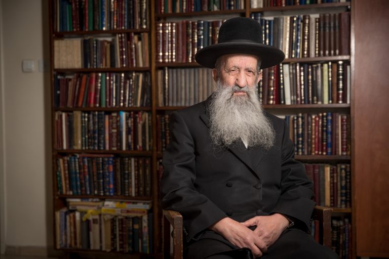 הגרב"צ מוצפי עובר בשעה זו צינתור בליבו