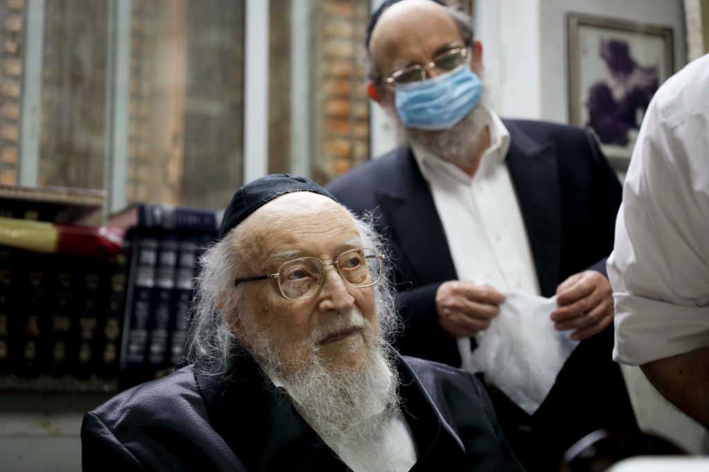 תיעוד: בין הזמנים אצל זקן ראשי הישיבות הגר"י שיינר