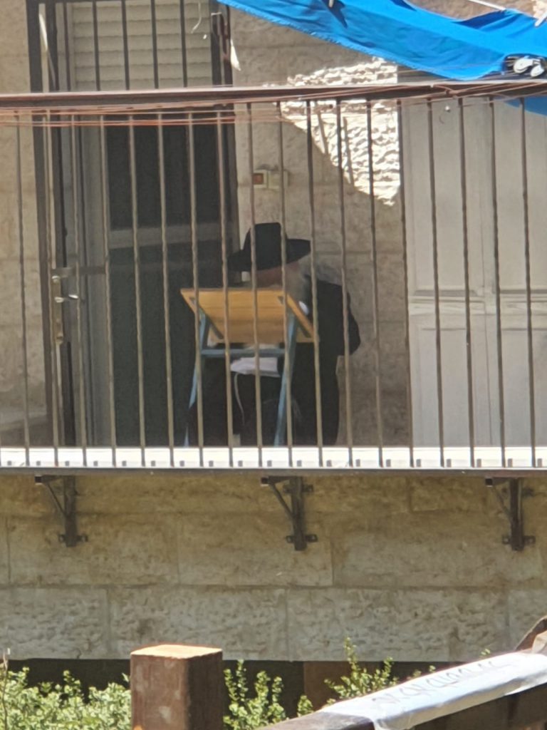 צפו בתיעוד: הדאצ'ה של ר"י תפרח הגר"י פרידמן