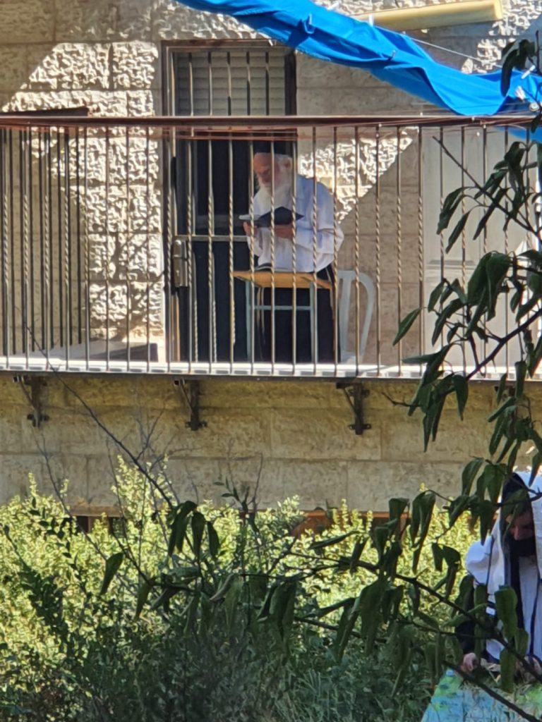 צפו בתיעוד: הדאצ'ה של ר"י תפרח הגר"י פרידמן